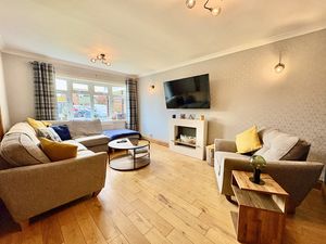 Lounge- click for photo gallery